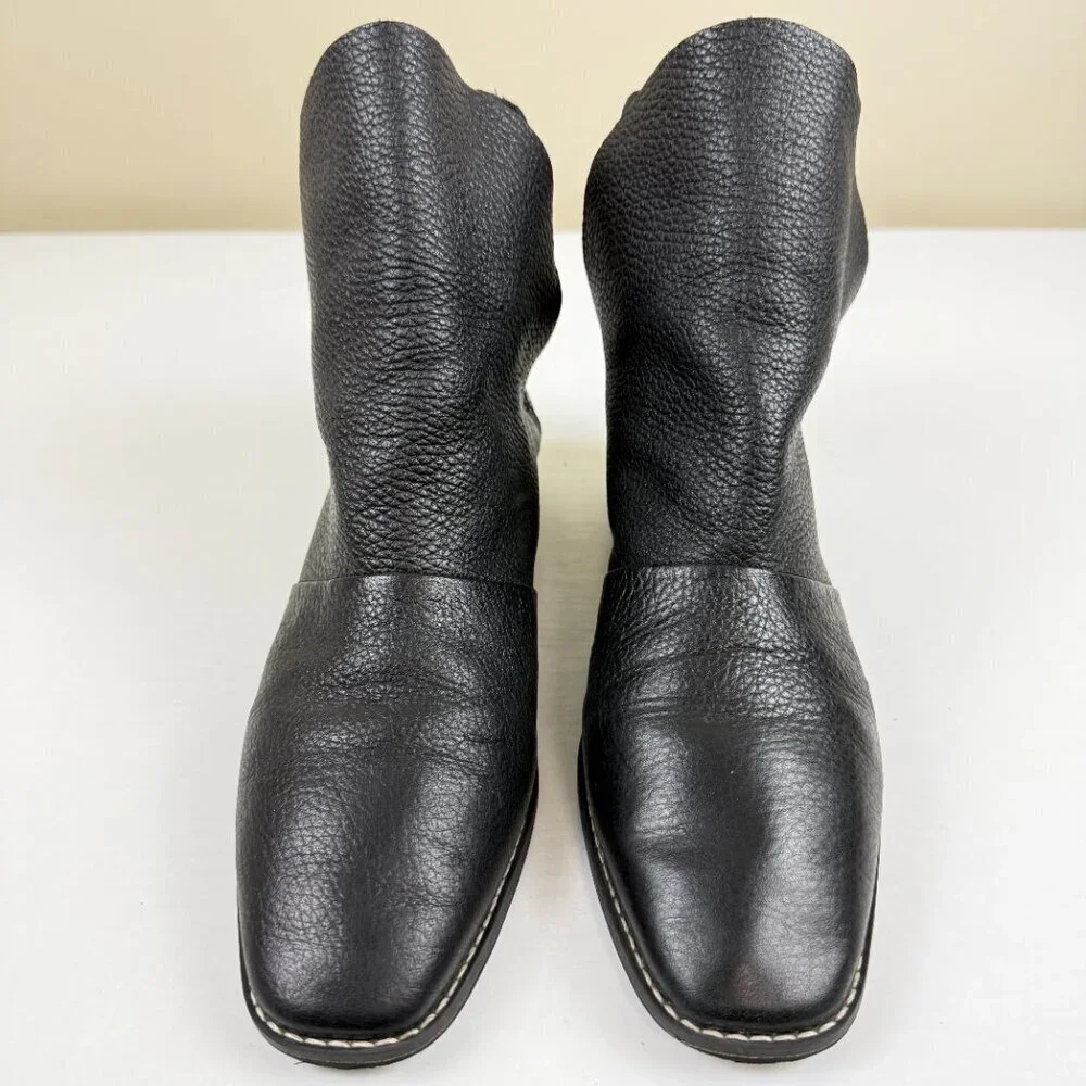 EUC Golo Schrunch Full Grain Black Pebbled Leather Ankle Booties